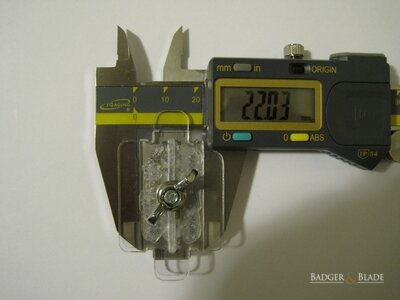 DE Razor Blade Width Measurements - Top View