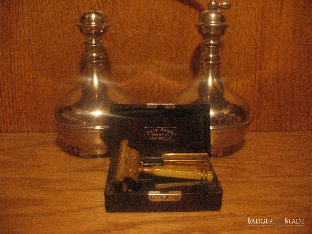 Ever Ready 1914 Gold in Mahoganite Case