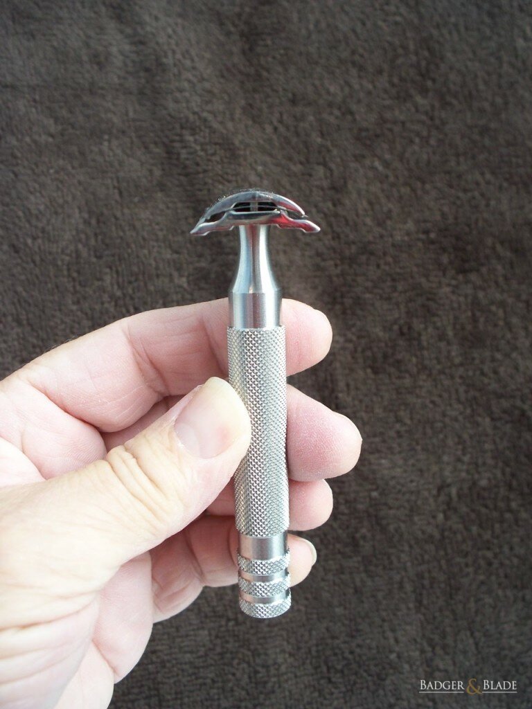 Fendrihan "Scientist" Full Stainless razor end view