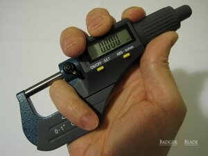 iGAGING 0--1 in. IP40 Digital Micrometer - Zero Readout - Small Version