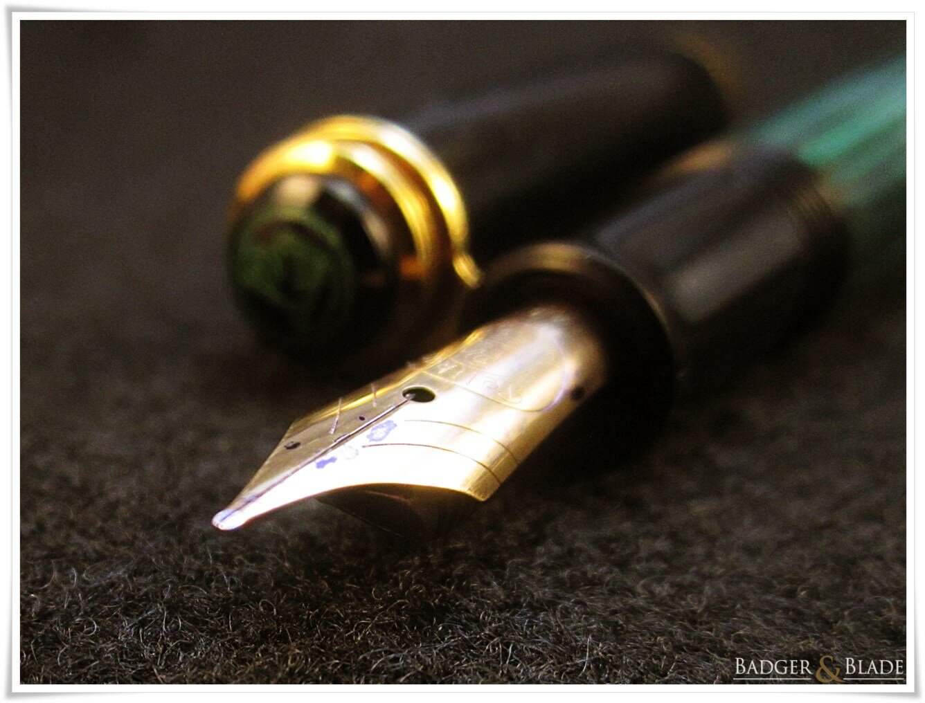 Medium M400 Nib Shot